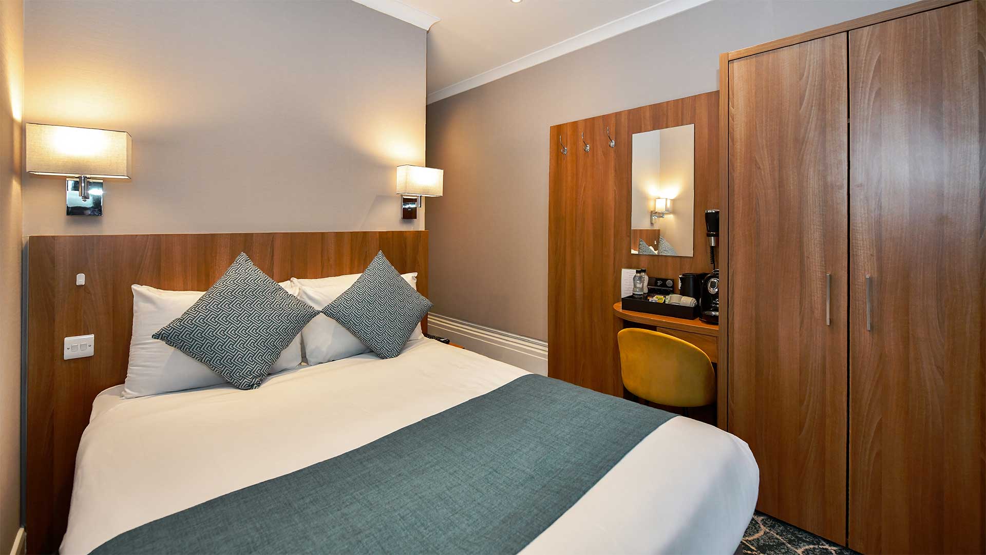 deluxe-double-room